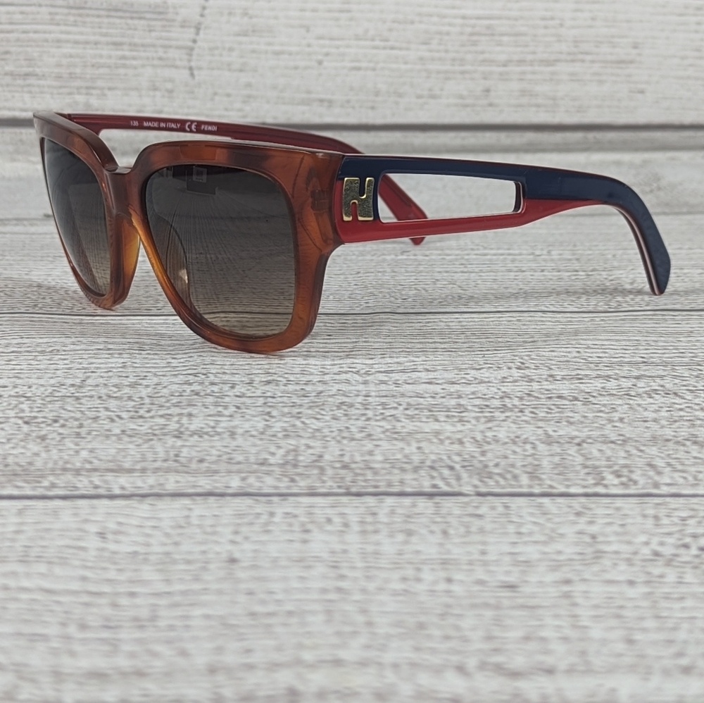 Fendi FS5276 215 Blonde Havana Brown Square Gradient Sunglasses